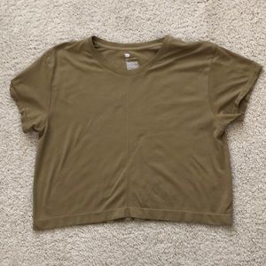All in motion cropped tee